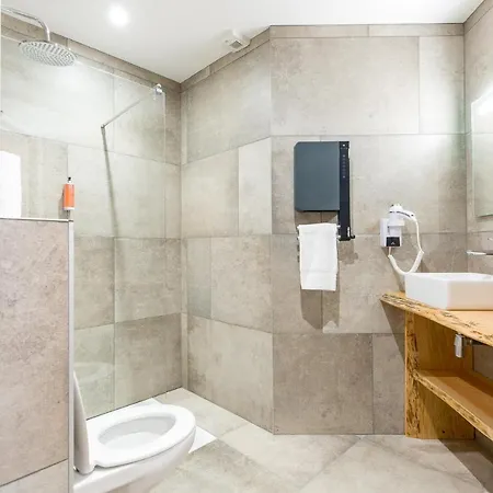 Les Lofts Du Grand De Lozere Aparthotel