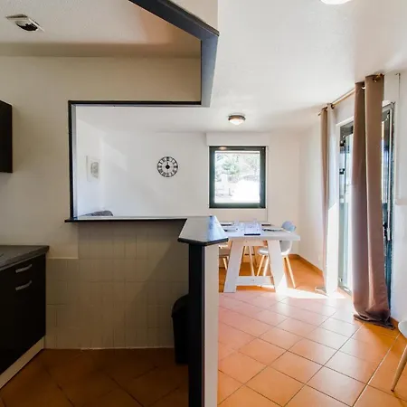 Les Lofts Du Grand De Lozere 3* 랑고뉴